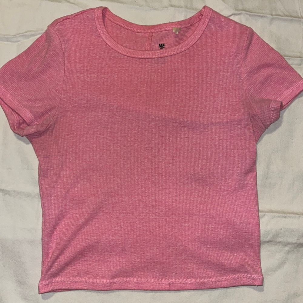 Cropped top, ribbed, super comfortable and cute